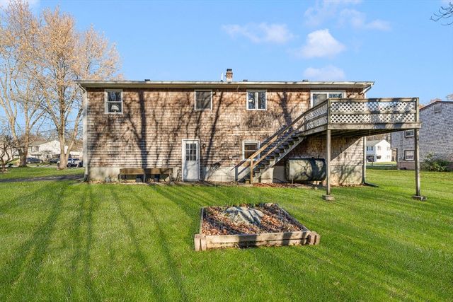 9 Kenny Dr, Warren, RI 02885