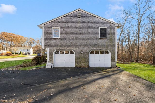 9 Kenny Dr, Warren, RI 02885