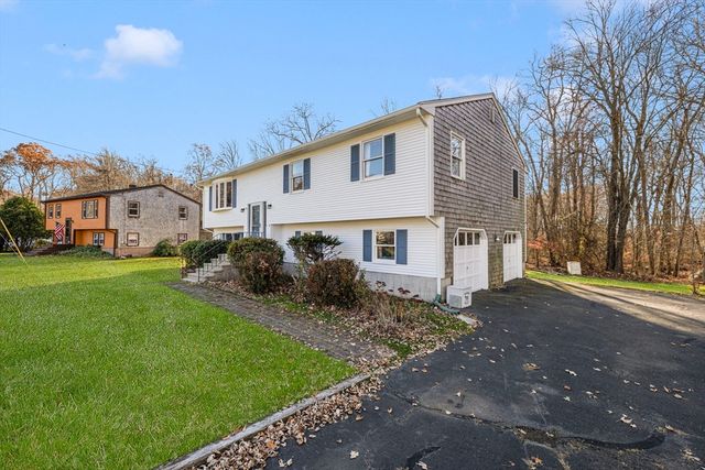 9 Kenny Dr, Warren, RI 02885