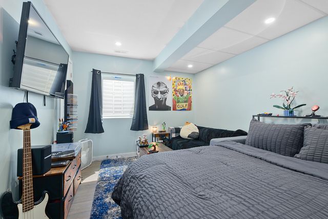 10990 Isles Avenue, Dyer, IN 46311