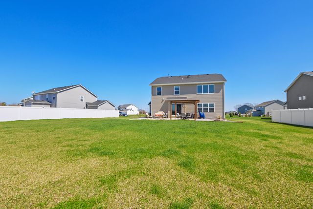 10990 Isles Avenue, Dyer, IN 46311