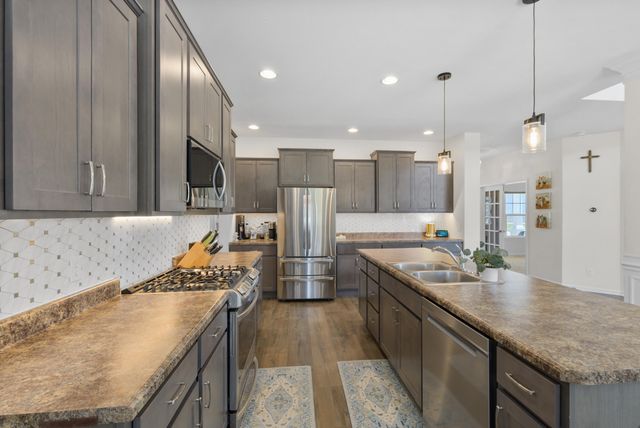 10990 Isles Avenue, Dyer, IN 46311