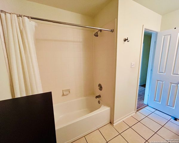 607 Mello Oak, San Antonio, TX 78258