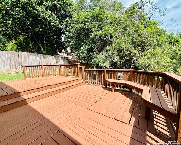 607 Mello Oak, San Antonio, TX 78258