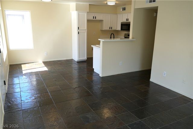 4955 Lindell Road 204, Las Vegas, NV 89118