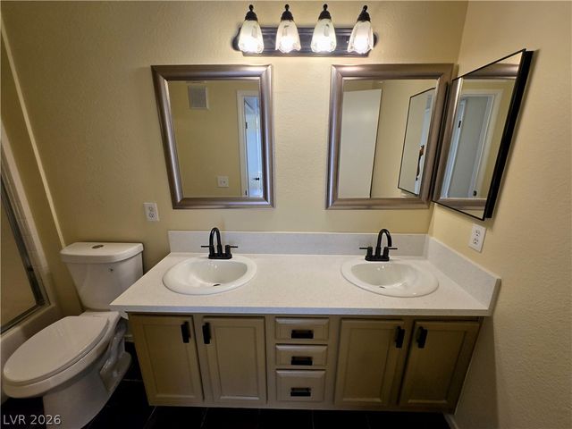 4955 Lindell Road 204, Las Vegas, NV 89118