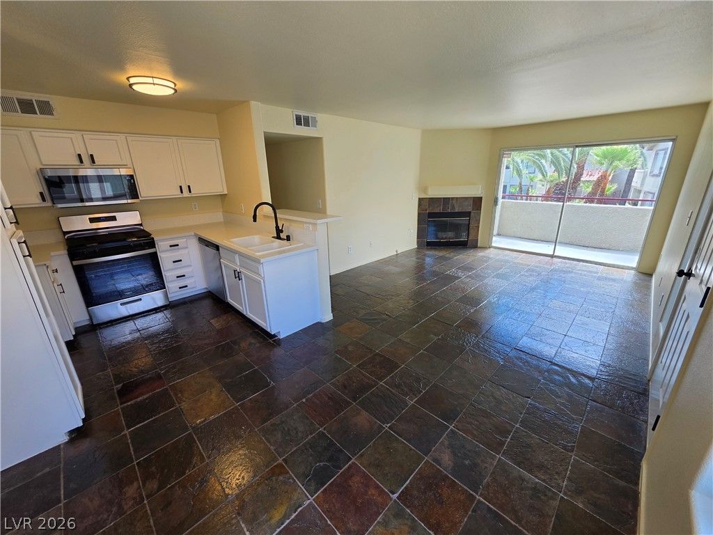 4955 Lindell Road 204, Las Vegas, NV 89118 — photo 5