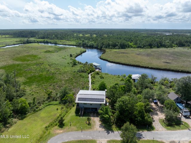 11001 N Shore Drive, Bay Saint Louis, MS 39520