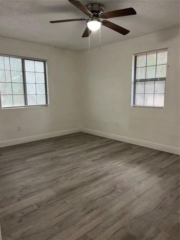 512 STALLINGS AVENUE, Deltona, FL 32738