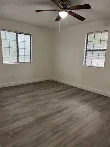 512 STALLINGS AVENUE, Deltona, FL 32738