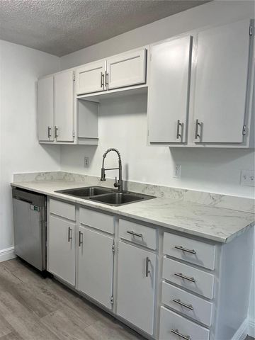 512 STALLINGS AVENUE, Deltona, FL 32738