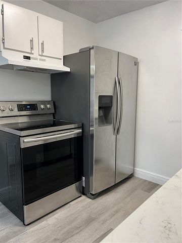 512 STALLINGS AVENUE, Deltona, FL 32738