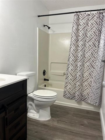 512 STALLINGS AVENUE, Deltona, FL 32738