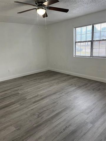 512 STALLINGS AVENUE, Deltona, FL 32738