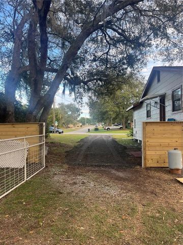 512 STALLINGS AVENUE, Deltona, FL 32738