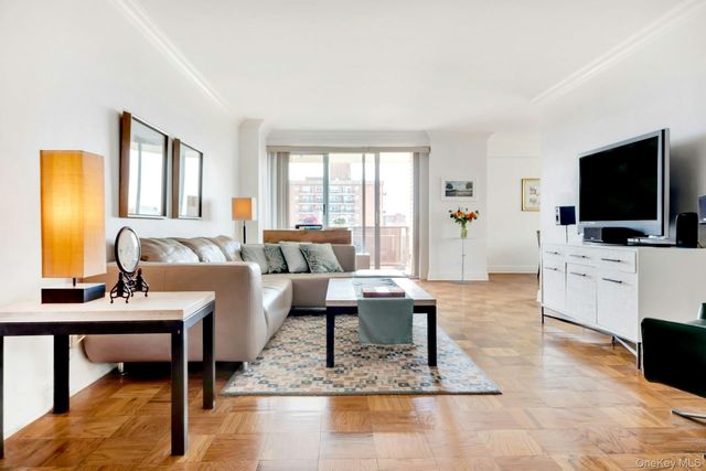 110-11 Queens Boulevard 8K, Forest Hills, NY 11375
