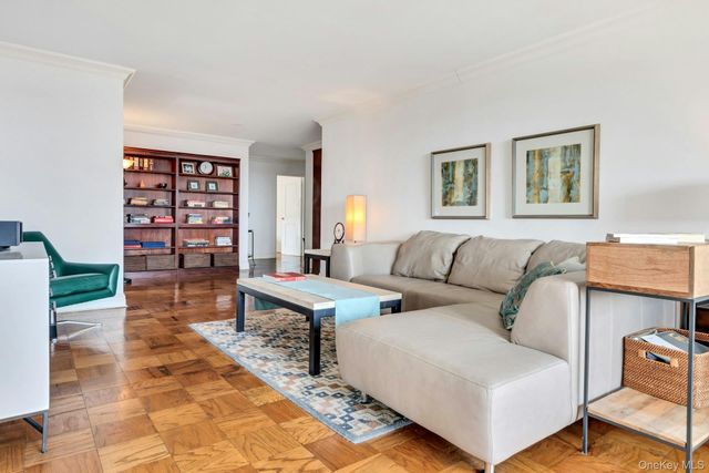 110-11 Queens Boulevard 8K, Forest Hills, NY 11375