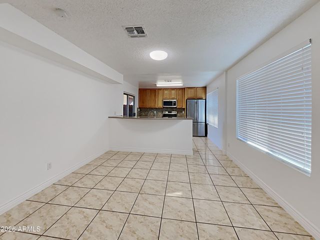 2402 W Altadena Avenue, Phoenix, AZ 85029