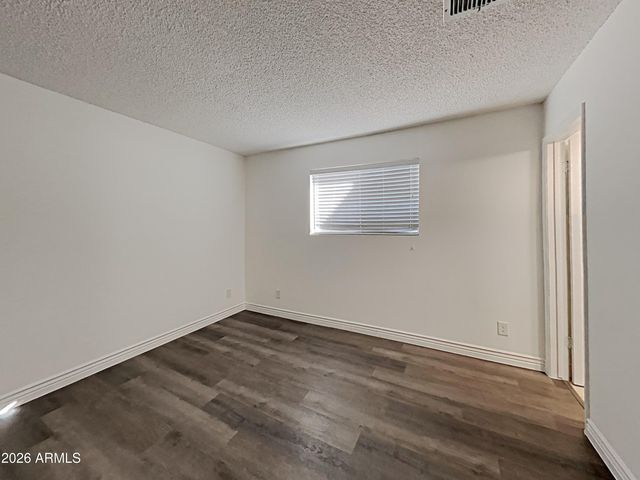 2402 W Altadena Avenue, Phoenix, AZ 85029