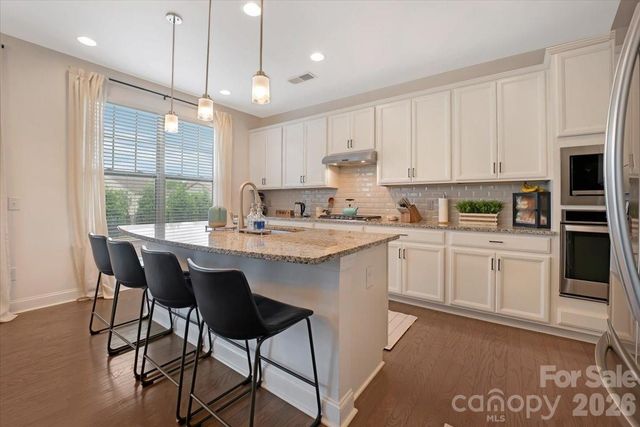 17534 Austins Creek Drive, Charlotte, NC 28278