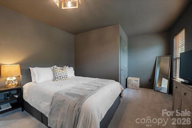 17534 Austins Creek Drive, Charlotte, NC 28278