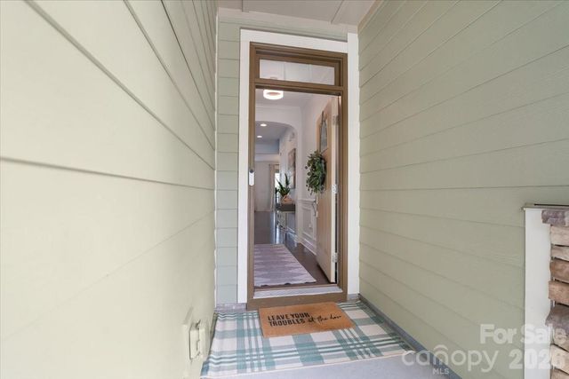 17534 Austins Creek Drive, Charlotte, NC 28278