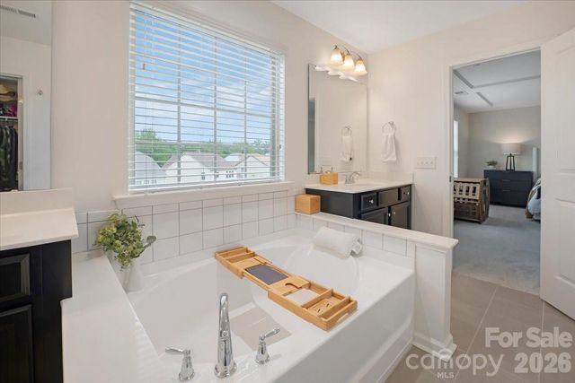 17534 Austins Creek Drive, Charlotte, NC 28278