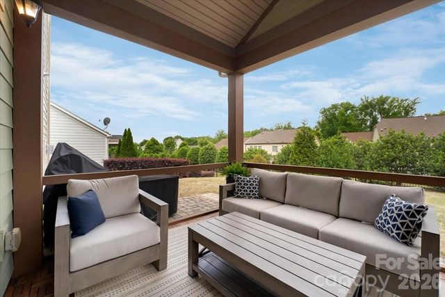 17534 Austins Creek Drive, Charlotte, NC 28278