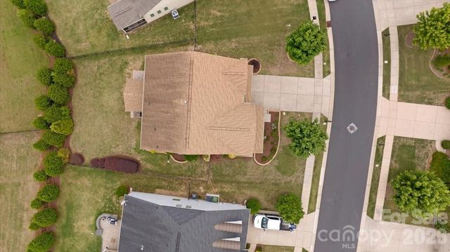 17534 Austins Creek Drive, Charlotte, NC 28278
