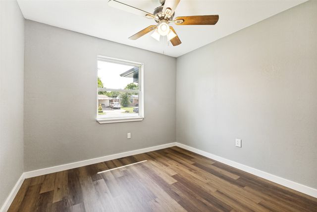 4862 Bedford Drive, Mesquite, TX 75150