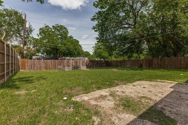 4862 Bedford Drive, Mesquite, TX 75150