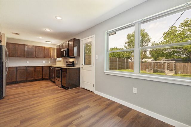 4862 Bedford Drive, Mesquite, TX 75150
