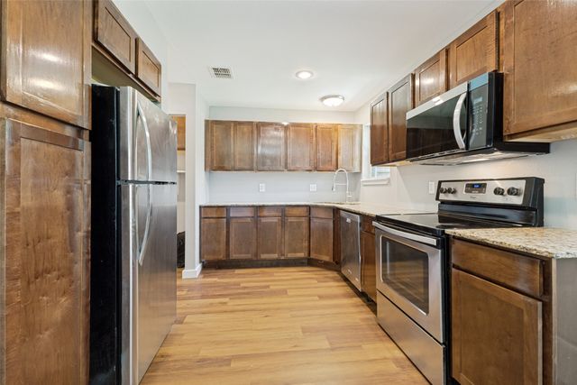 4862 Bedford Drive, Mesquite, TX 75150