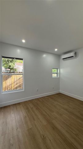 211 SW 10th Ave 5, Miami, FL 33130