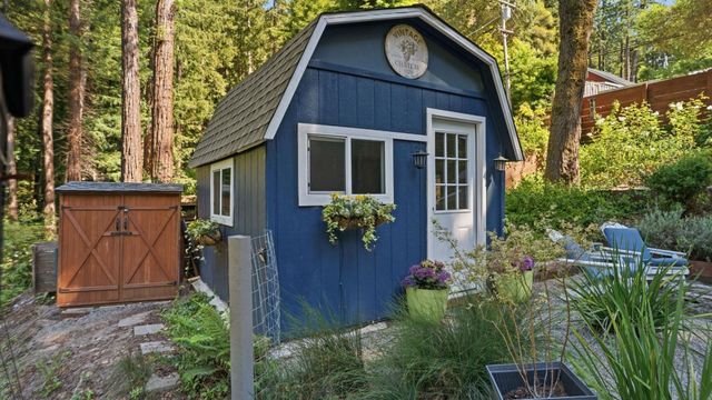 9415 E Zayante Road, Felton, CA 95018