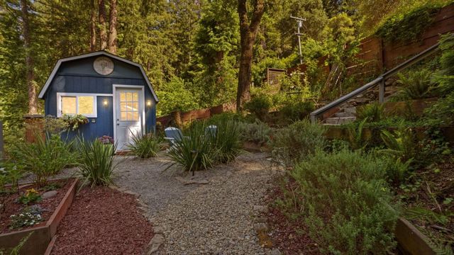 9415 E Zayante Road, Felton, CA 95018
