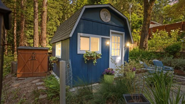 9415 E Zayante Road, Felton, CA 95018