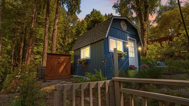9415 E Zayante Road, Felton, CA 95018