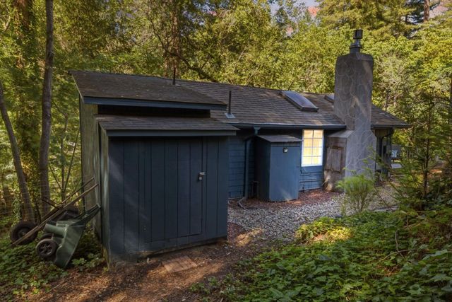 9415 E Zayante Road, Felton, CA 95018