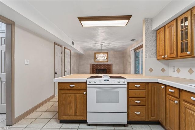 2717 N Elizabeth Harbor DR, Chesapeake, VA 23321