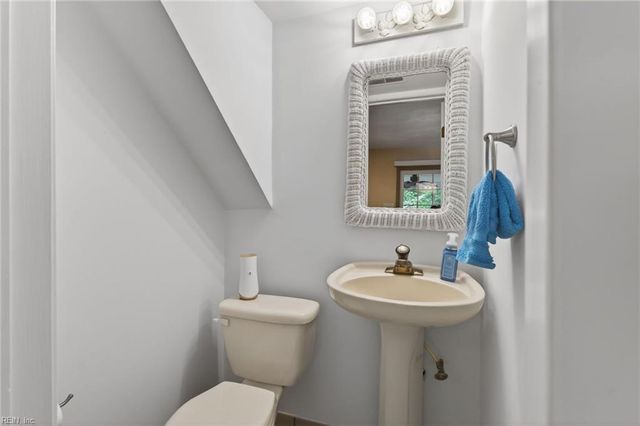 2717 N Elizabeth Harbor DR, Chesapeake, VA 23321