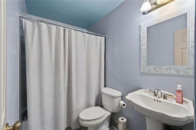 2717 N Elizabeth Harbor DR, Chesapeake, VA 23321