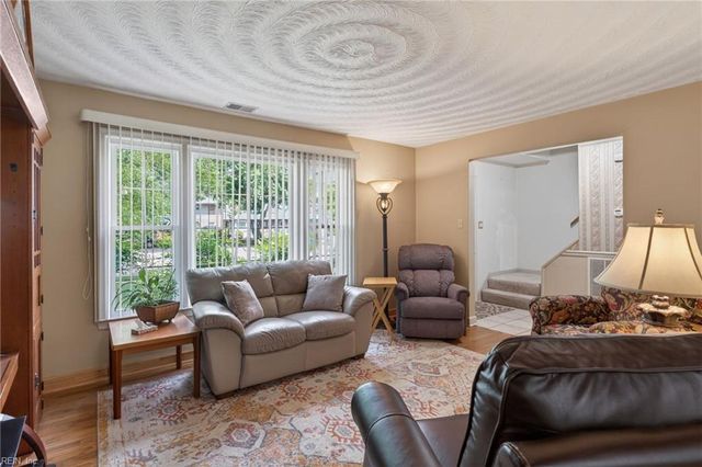 2717 N Elizabeth Harbor DR, Chesapeake, VA 23321