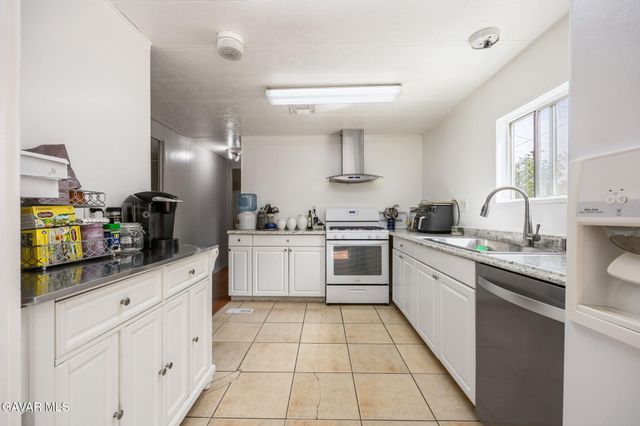 5761 Jackson Avenue, Rosamond, CA 93560