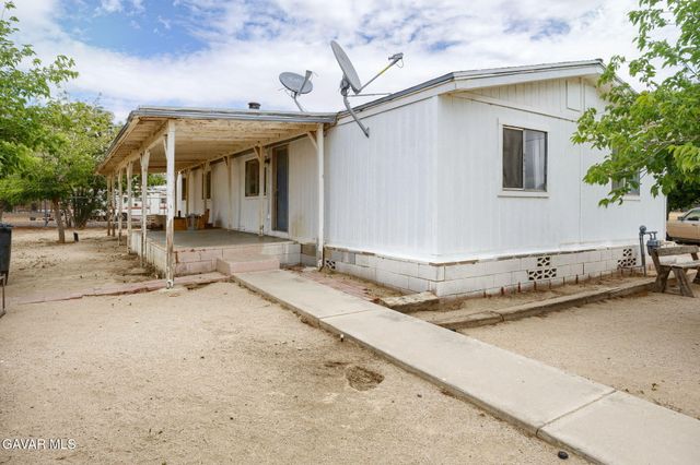 5761 Jackson Avenue, Rosamond, CA 93560