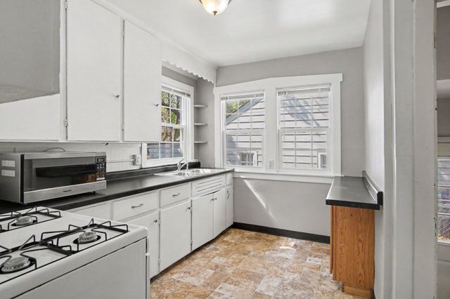 1219 Ball Avenue NE, Grand Rapids, MI 49505
