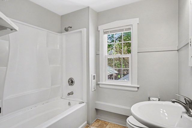 1219 Ball Avenue NE, Grand Rapids, MI 49505