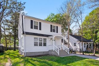 1219 Ball Avenue NE, Grand Rapids, MI 49505