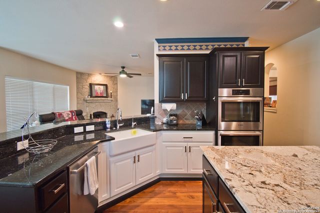 1530 Pheasant Rdg, San Antonio, TX 78248