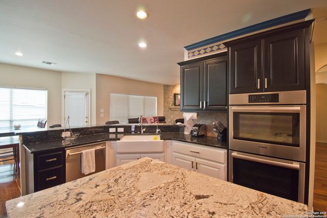 1530 Pheasant Rdg, San Antonio, TX 78248